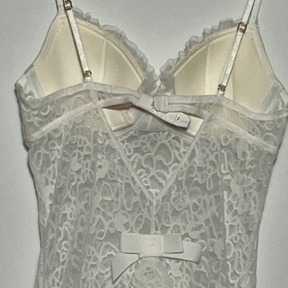VICTORIA'S SECRET White "The Lacie" Lingerie Size S/P NWOT - Picture 11 of 16